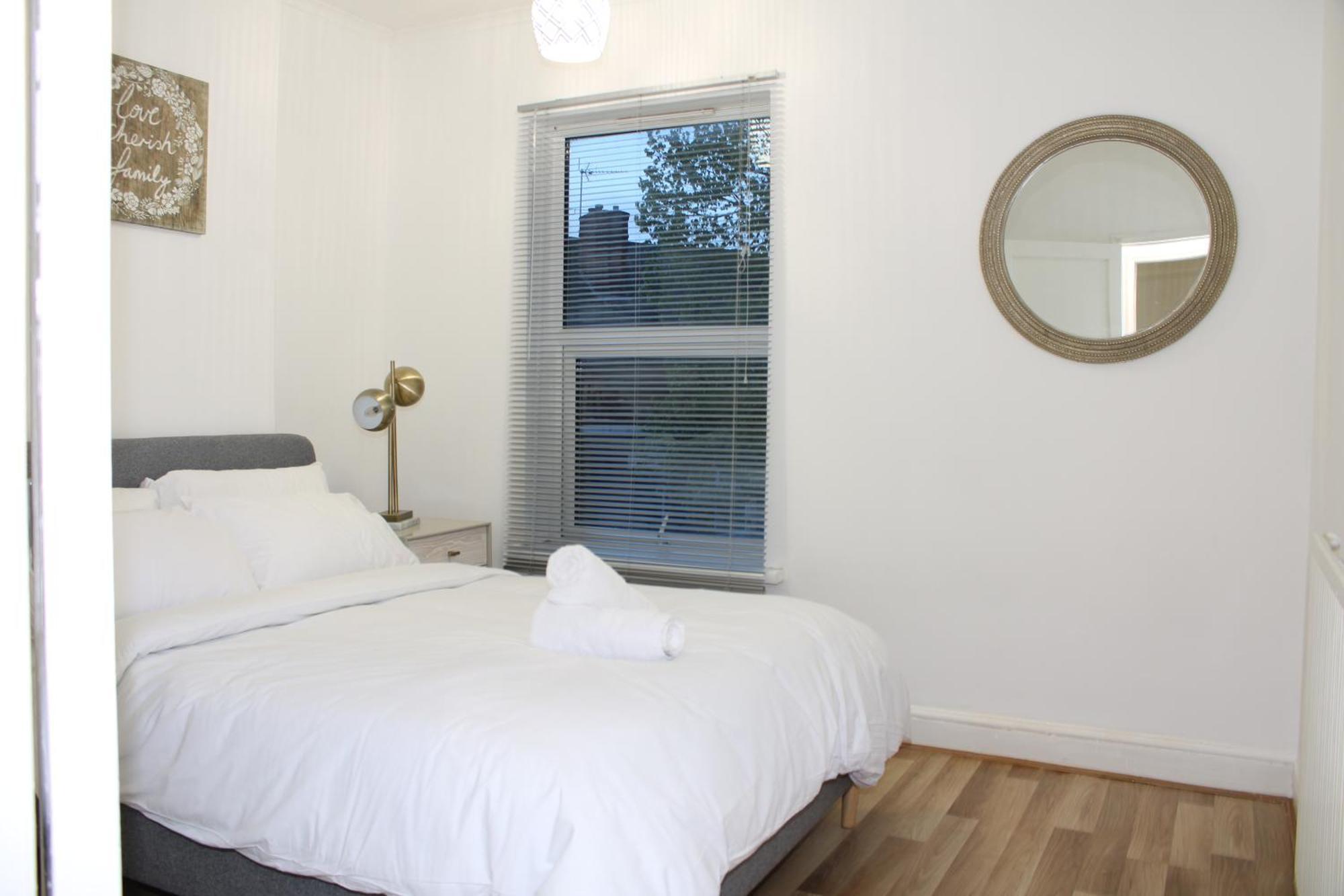 F2S Serviced Apartments 2Bedroom Terrace House With Free Wifi Netflix Suitable For Contractors Walking Distance To Train Station Derby Exteriér fotografie