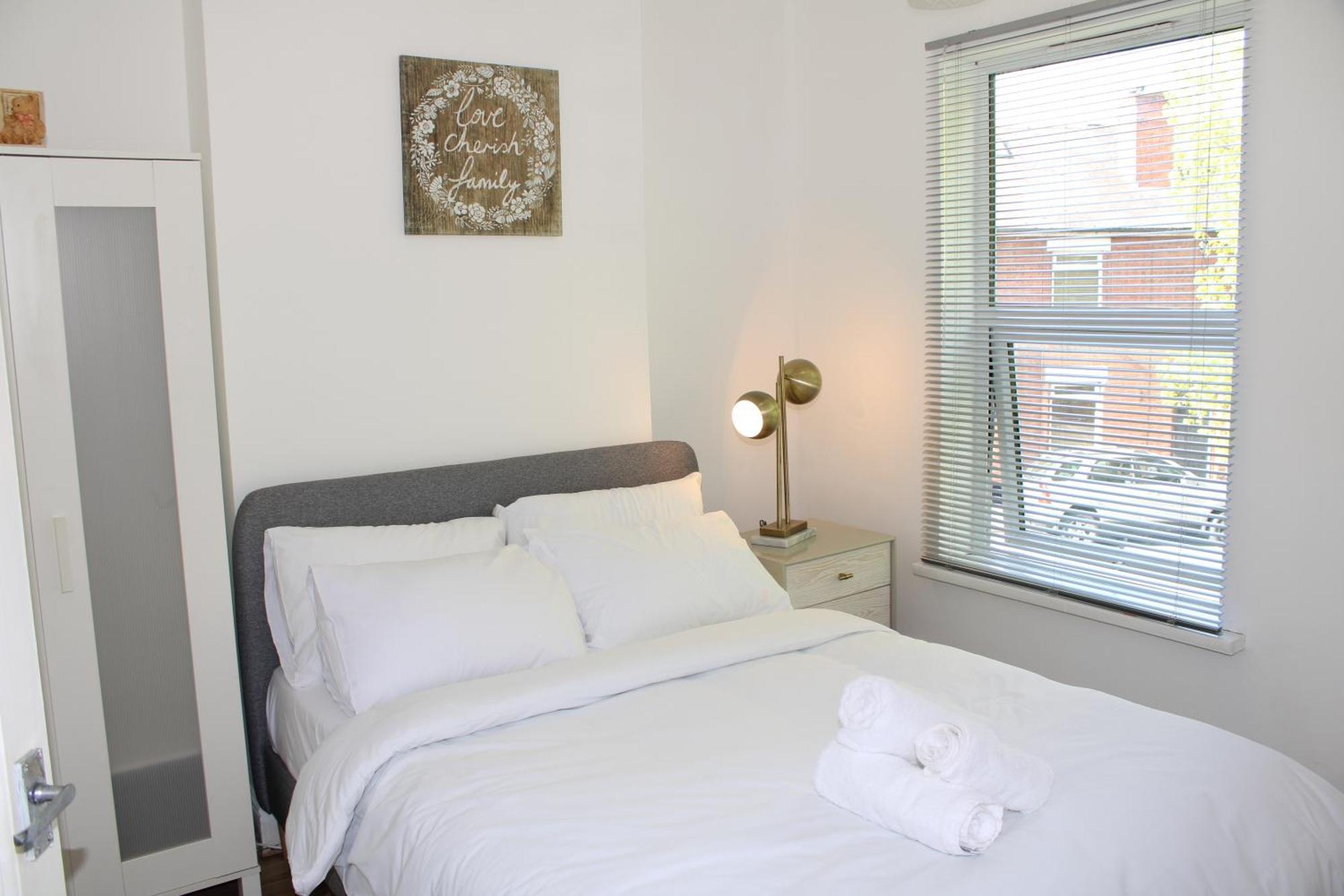 F2S Serviced Apartments 2Bedroom Terrace House With Free Wifi Netflix Suitable For Contractors Walking Distance To Train Station Derby Exteriér fotografie