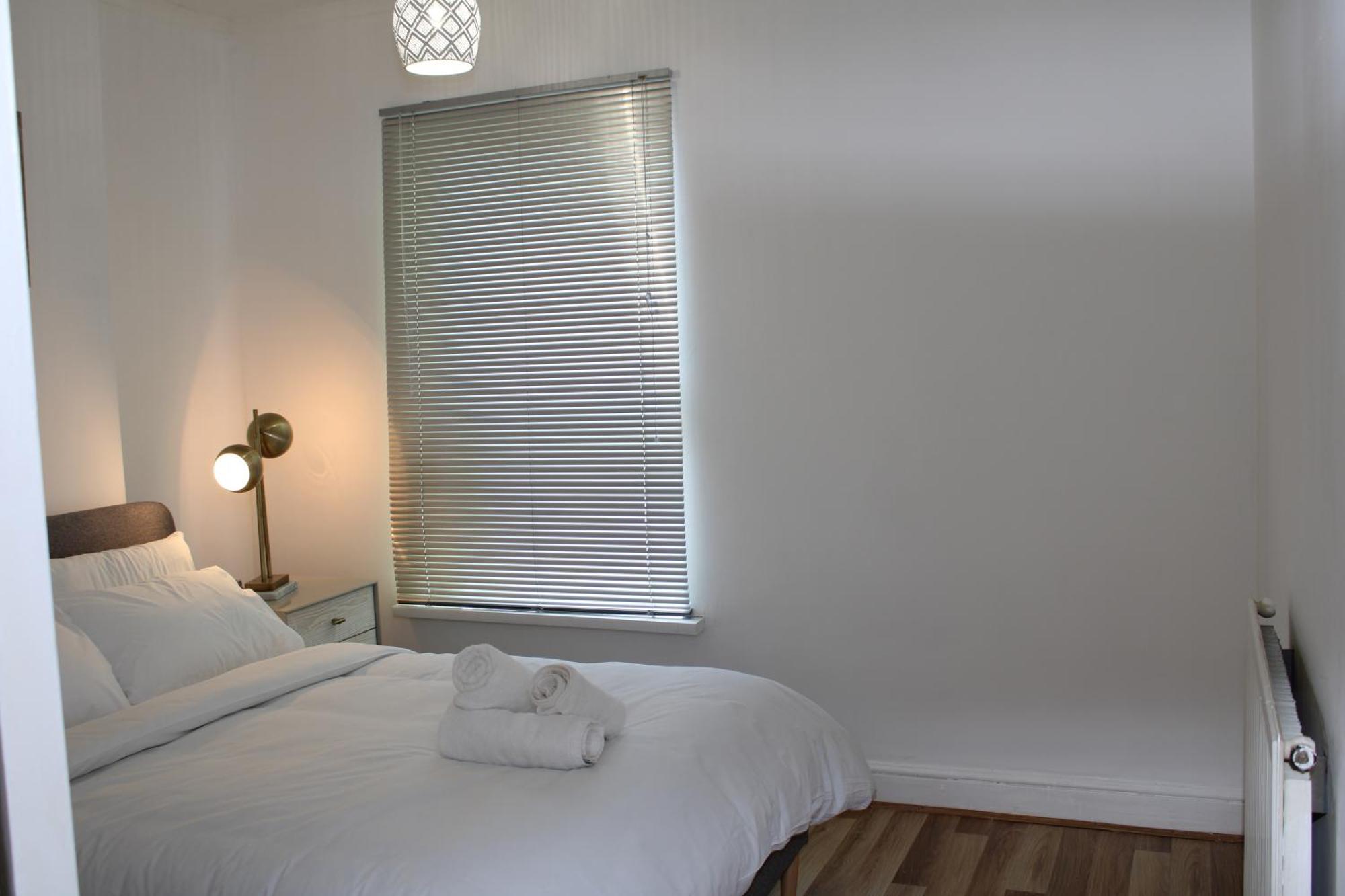 F2S Serviced Apartments 2Bedroom Terrace House With Free Wifi Netflix Suitable For Contractors Walking Distance To Train Station Derby Exteriér fotografie
