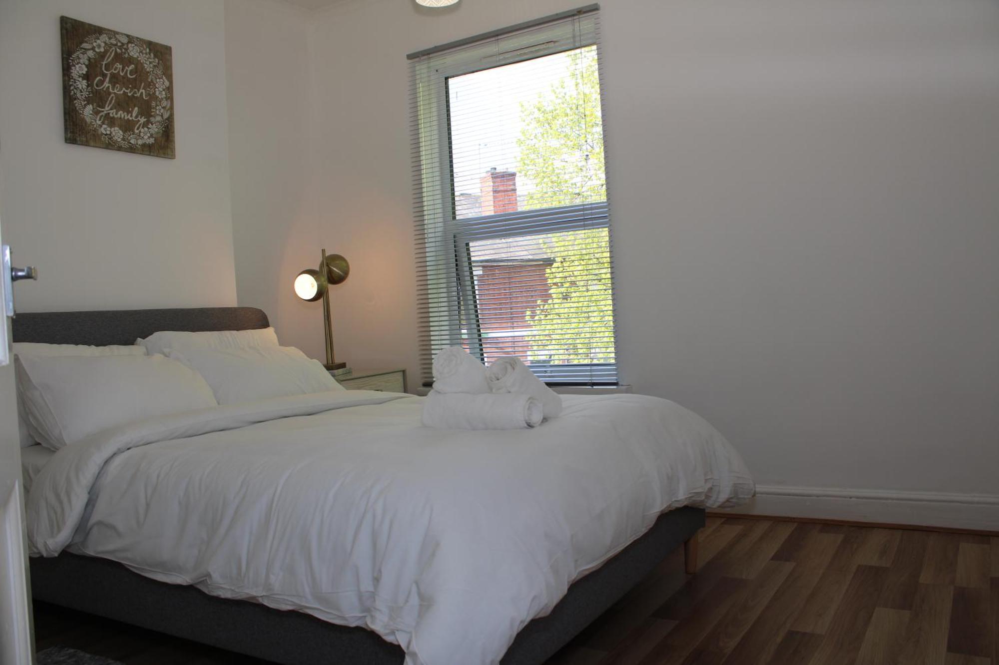 F2S Serviced Apartments 2Bedroom Terrace House With Free Wifi Netflix Suitable For Contractors Walking Distance To Train Station Derby Exteriér fotografie