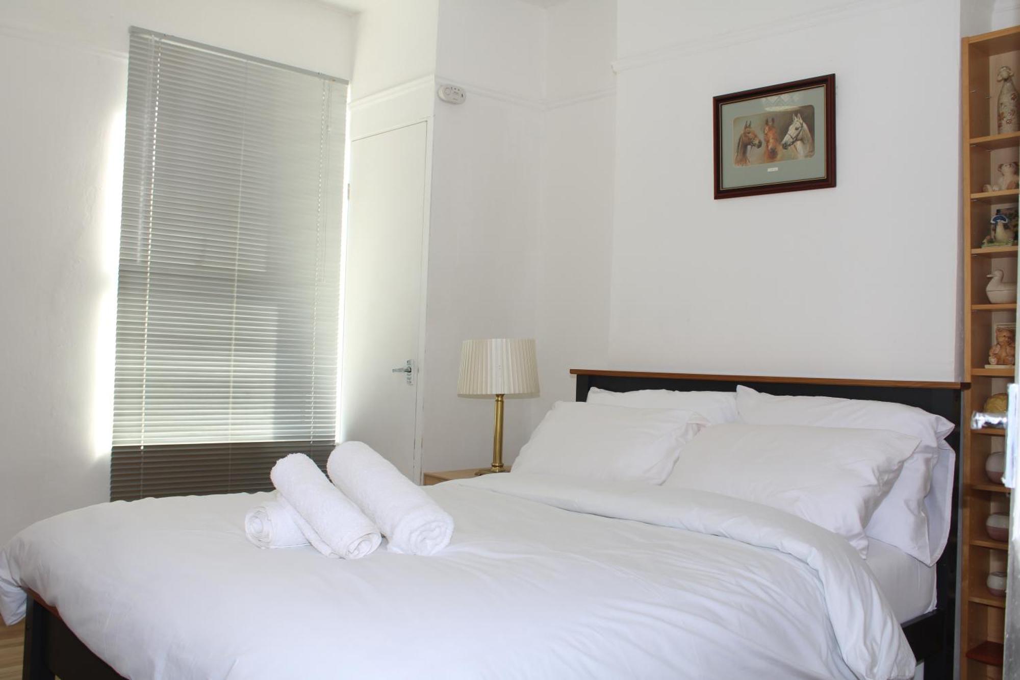 F2S Serviced Apartments 2Bedroom Terrace House With Free Wifi Netflix Suitable For Contractors Walking Distance To Train Station Derby Exteriér fotografie