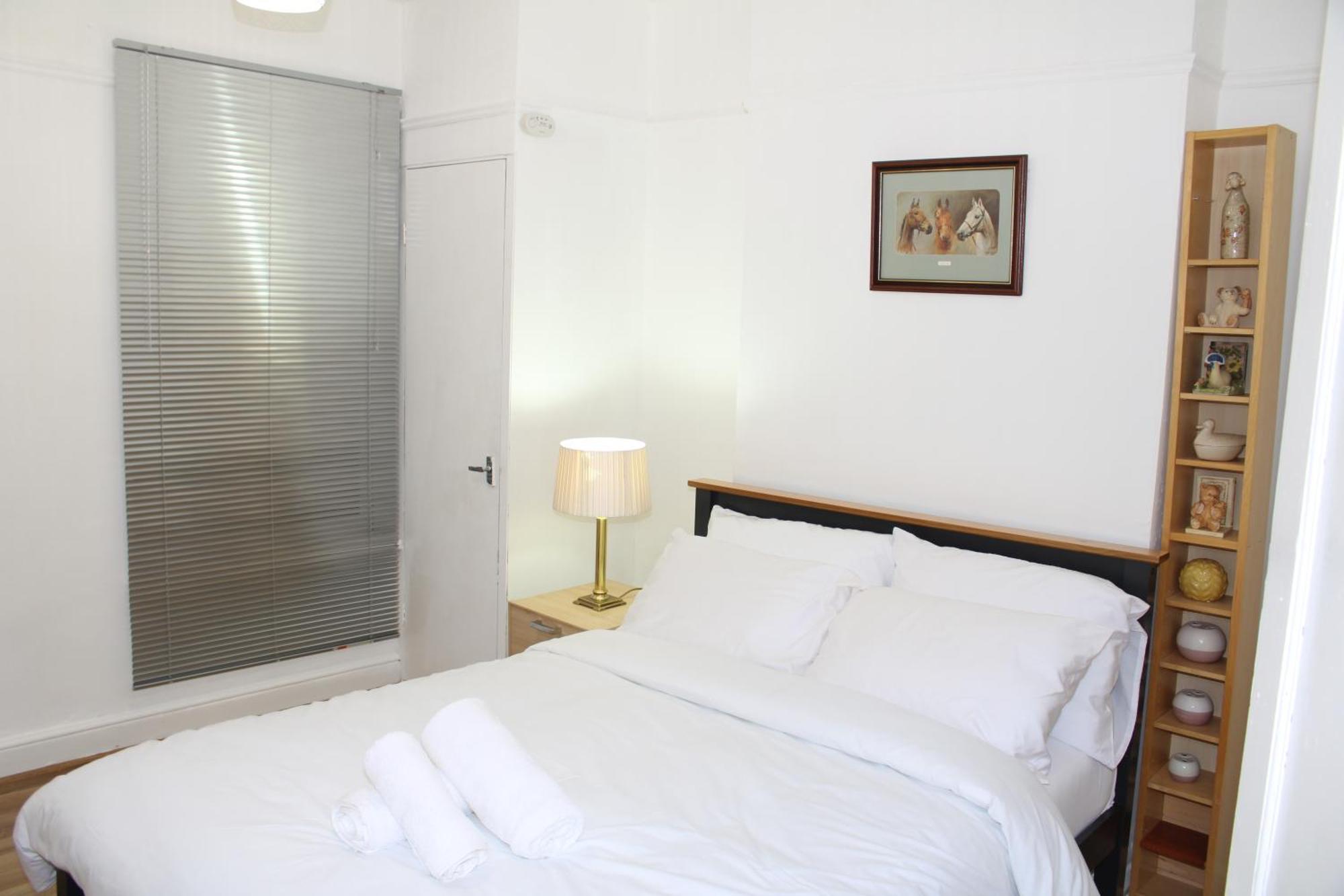 F2S Serviced Apartments 2Bedroom Terrace House With Free Wifi Netflix Suitable For Contractors Walking Distance To Train Station Derby Exteriér fotografie