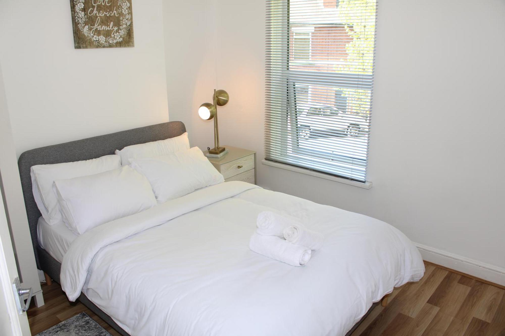 F2S Serviced Apartments 2Bedroom Terrace House With Free Wifi Netflix Suitable For Contractors Walking Distance To Train Station Derby Exteriér fotografie