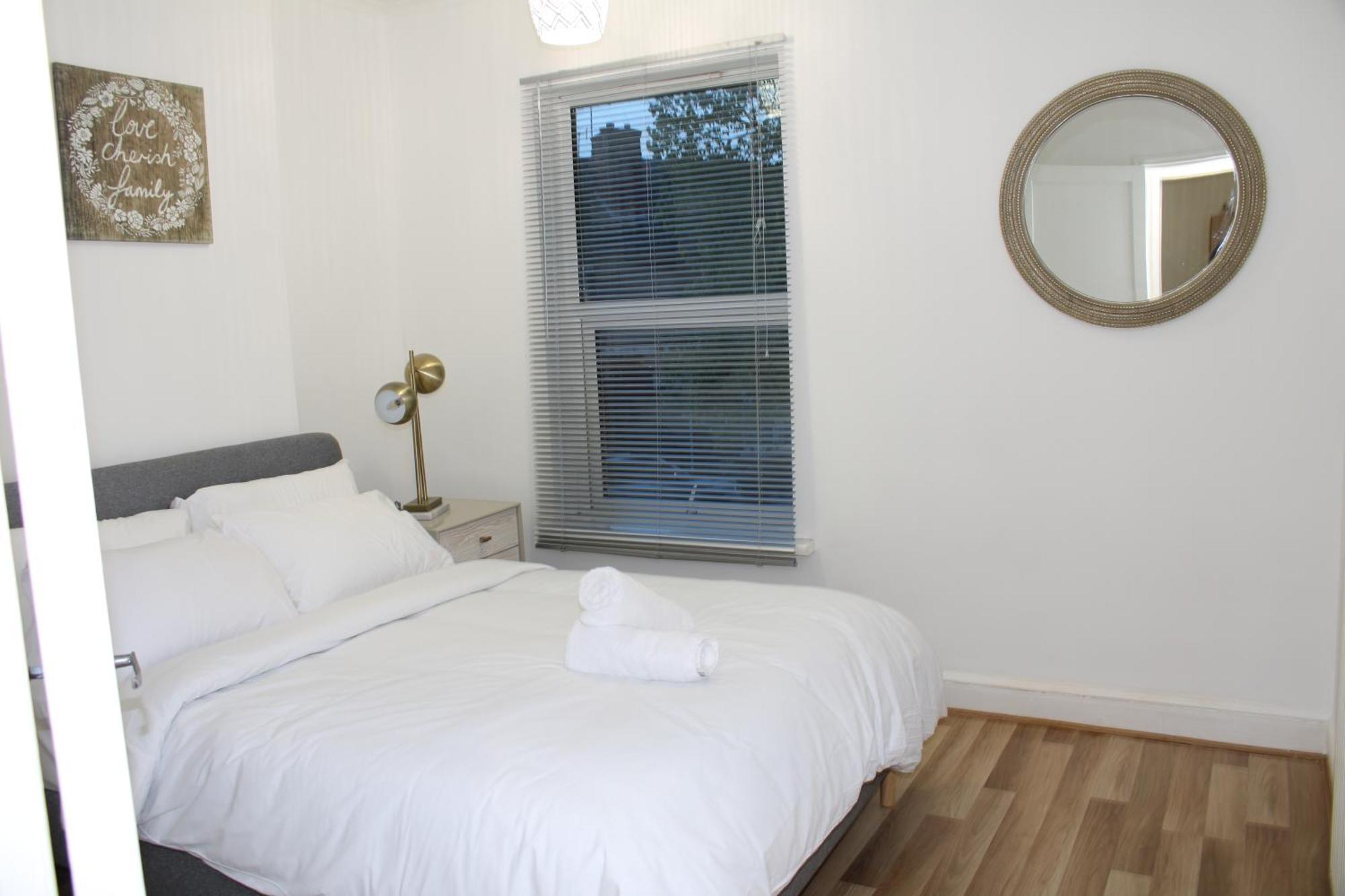 F2S Serviced Apartments 2Bedroom Terrace House With Free Wifi Netflix Suitable For Contractors Walking Distance To Train Station Derby Exteriér fotografie