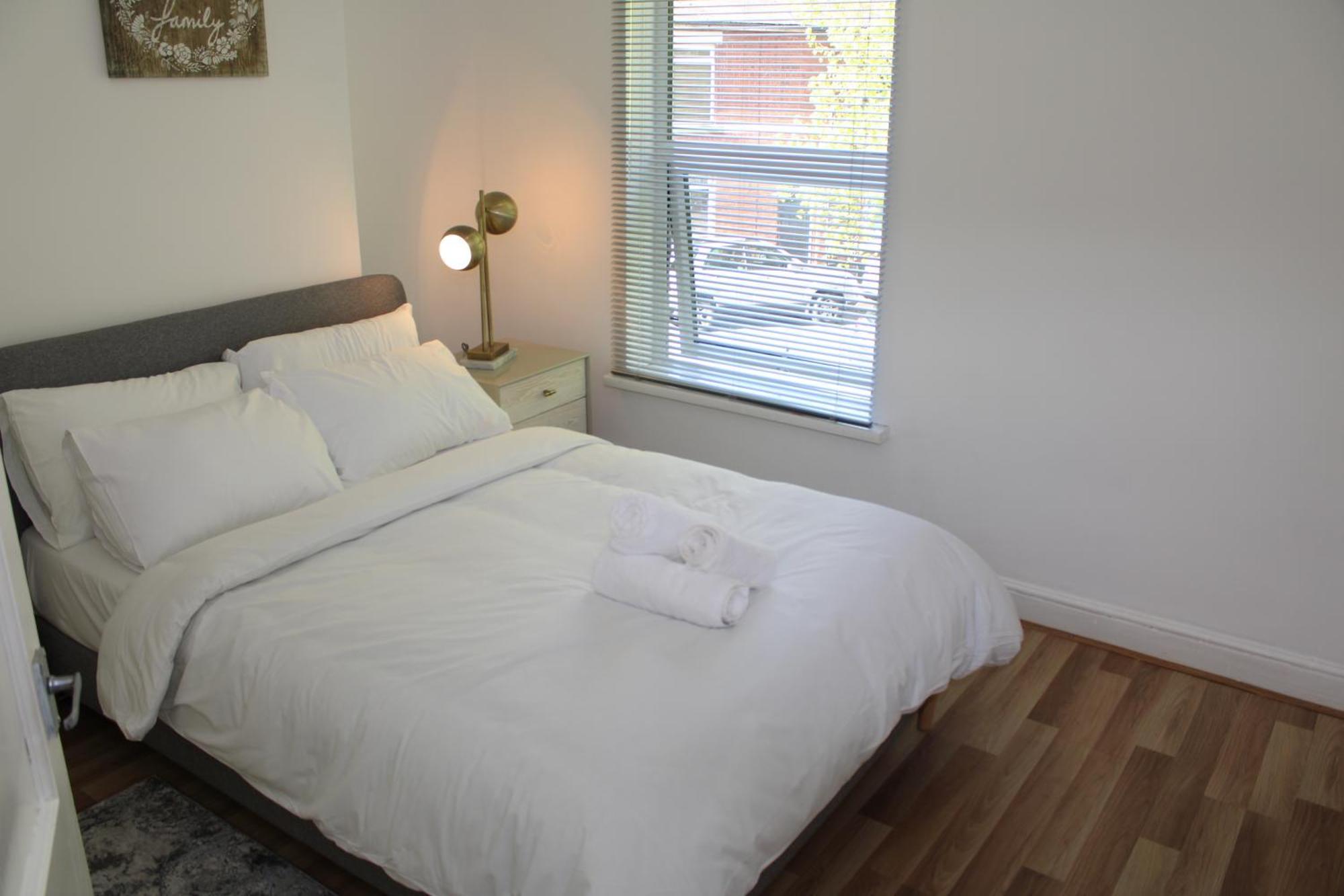 F2S Serviced Apartments 2Bedroom Terrace House With Free Wifi Netflix Suitable For Contractors Walking Distance To Train Station Derby Exteriér fotografie
