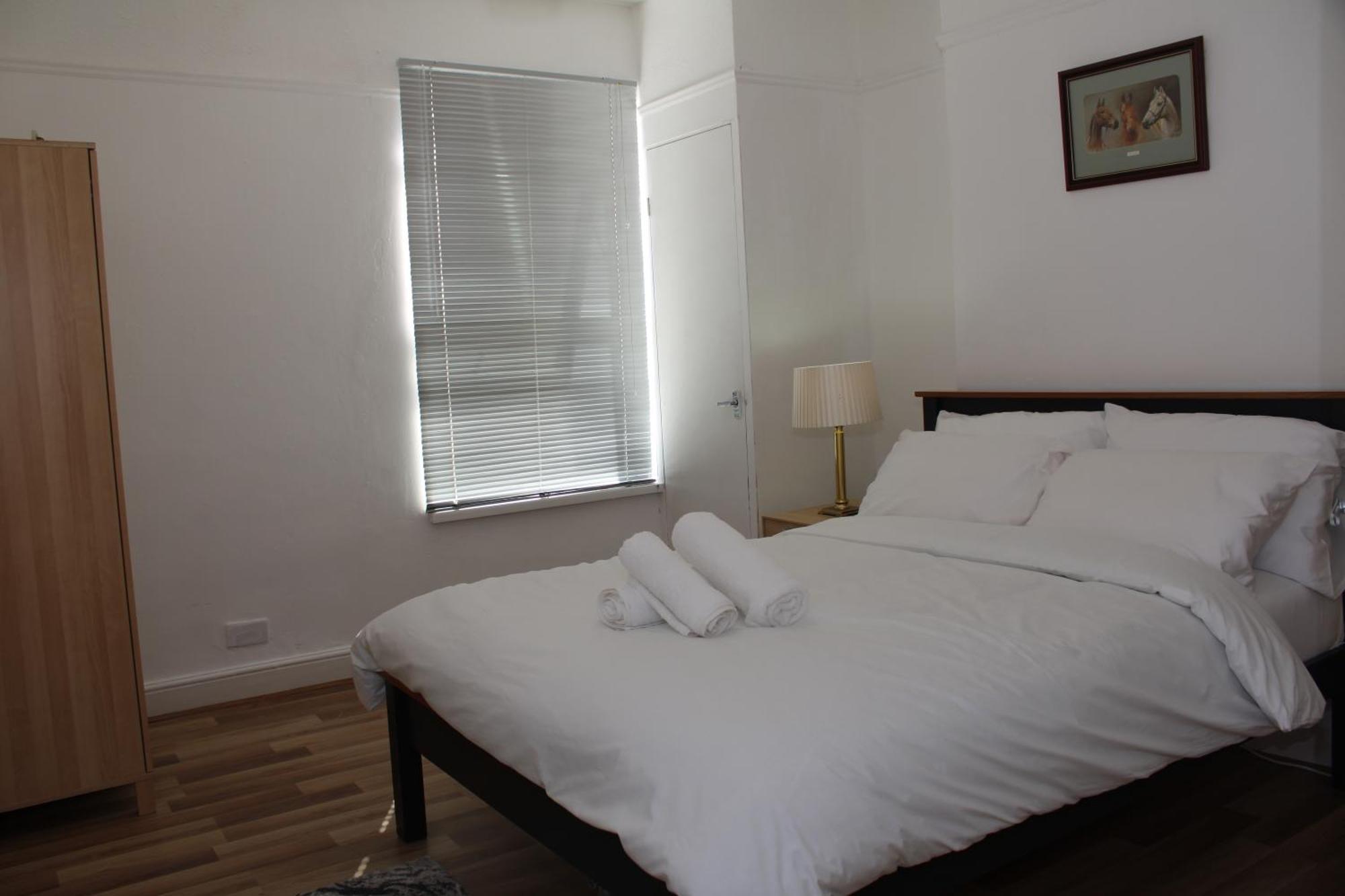 F2S Serviced Apartments 2Bedroom Terrace House With Free Wifi Netflix Suitable For Contractors Walking Distance To Train Station Derby Exteriér fotografie