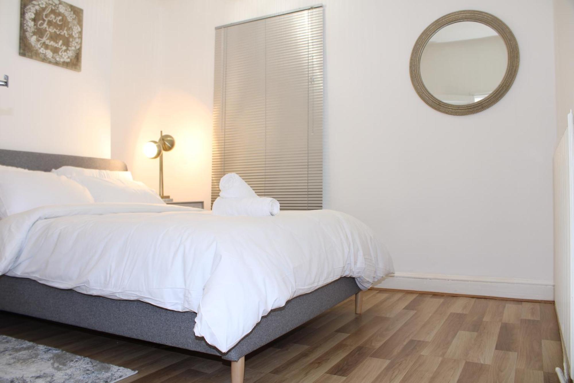 F2S Serviced Apartments 2Bedroom Terrace House With Free Wifi Netflix Suitable For Contractors Walking Distance To Train Station Derby Exteriér fotografie