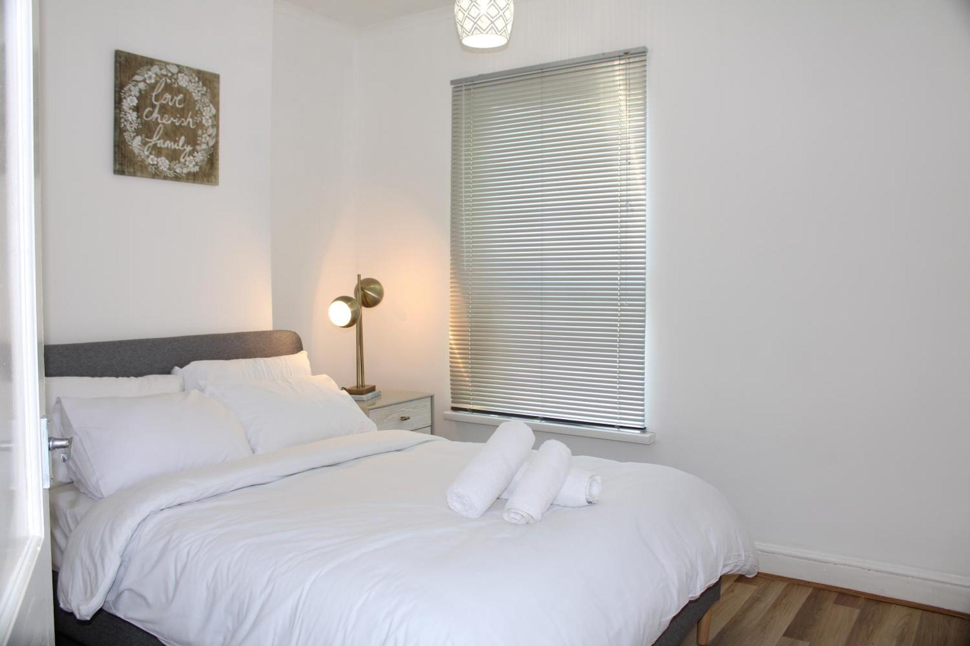 F2S Serviced Apartments 2Bedroom Terrace House With Free Wifi Netflix Suitable For Contractors Walking Distance To Train Station Derby Exteriér fotografie