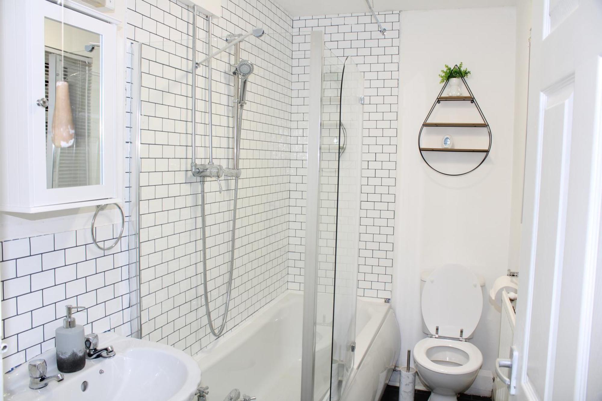 F2S Serviced Apartments 2Bedroom Terrace House With Free Wifi Netflix Suitable For Contractors Walking Distance To Train Station Derby Exteriér fotografie