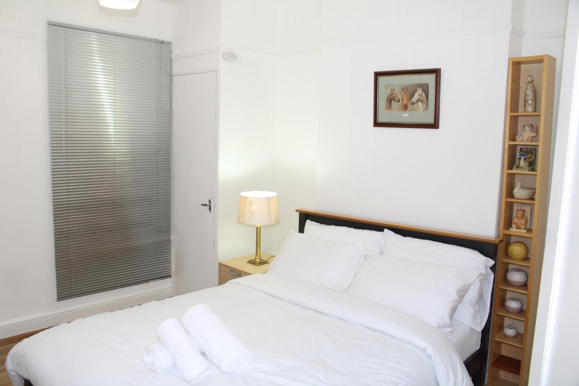 F2S Serviced Apartments 2Bedroom Terrace House With Free Wifi Netflix Suitable For Contractors Walking Distance To Train Station Derby Exteriér fotografie