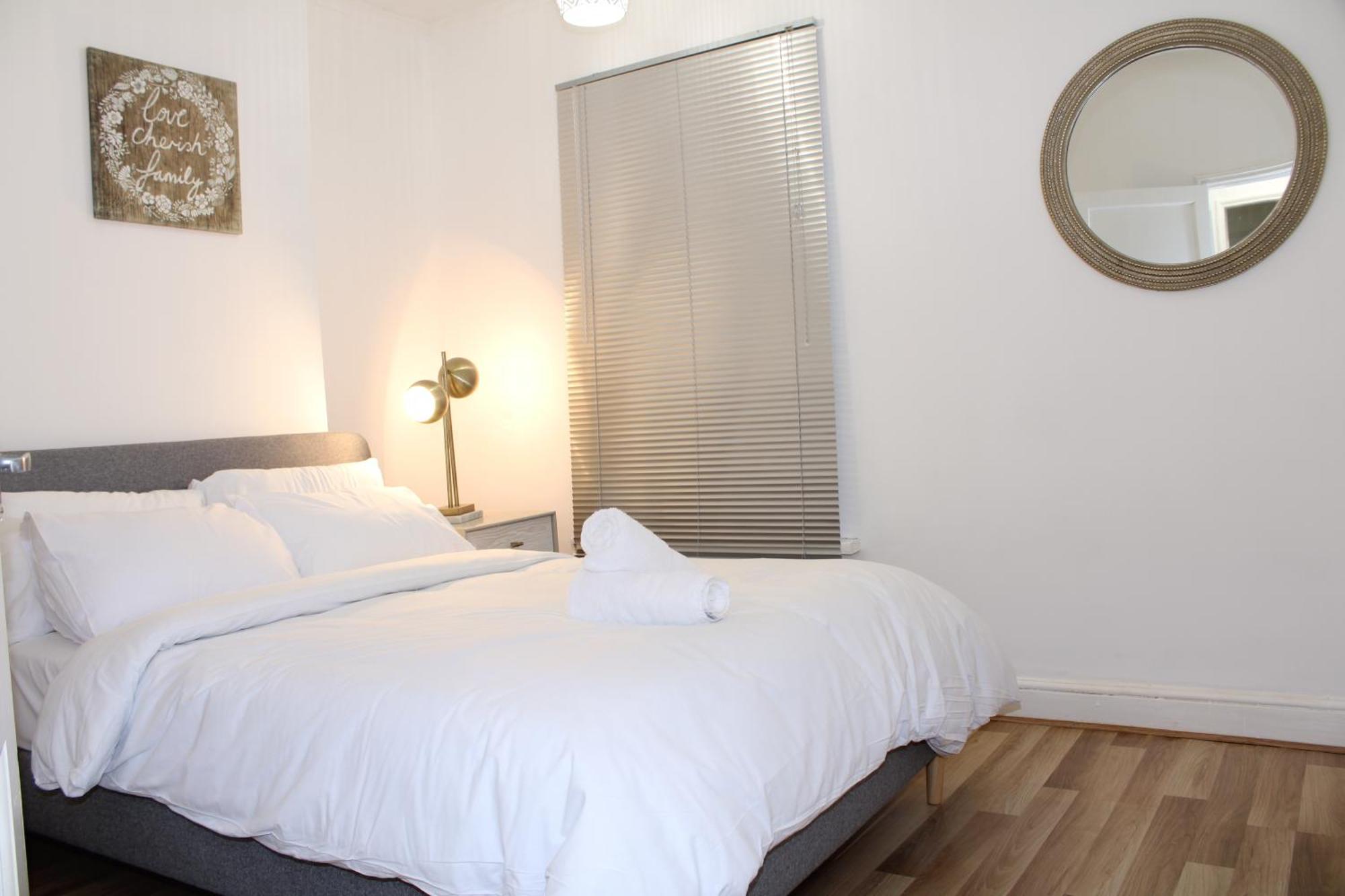 F2S Serviced Apartments 2Bedroom Terrace House With Free Wifi Netflix Suitable For Contractors Walking Distance To Train Station Derby Exteriér fotografie