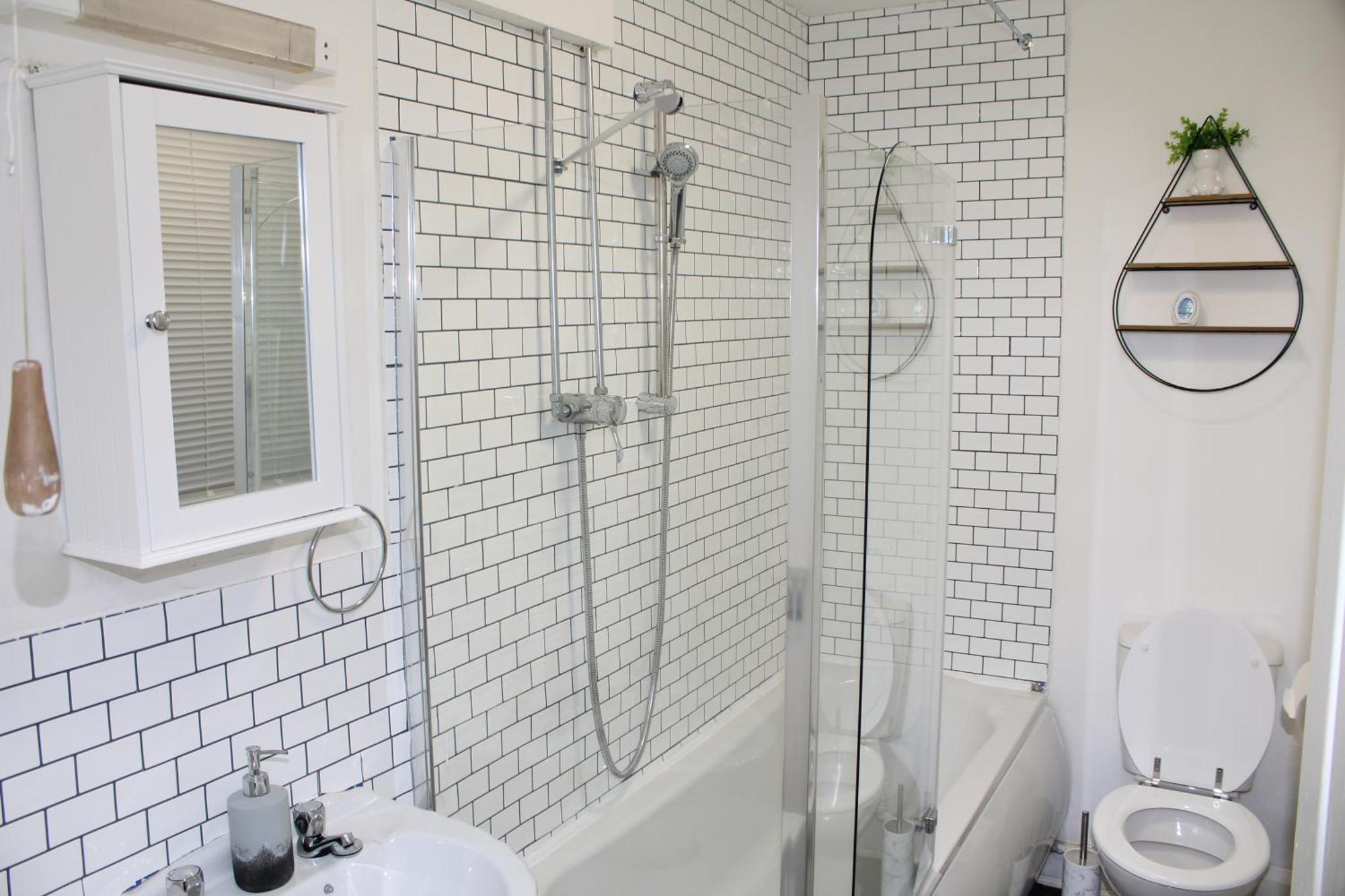 F2S Serviced Apartments 2Bedroom Terrace House With Free Wifi Netflix Suitable For Contractors Walking Distance To Train Station Derby Exteriér fotografie